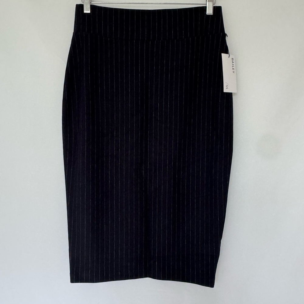 Syllabus Skirt Bailey 44 size large